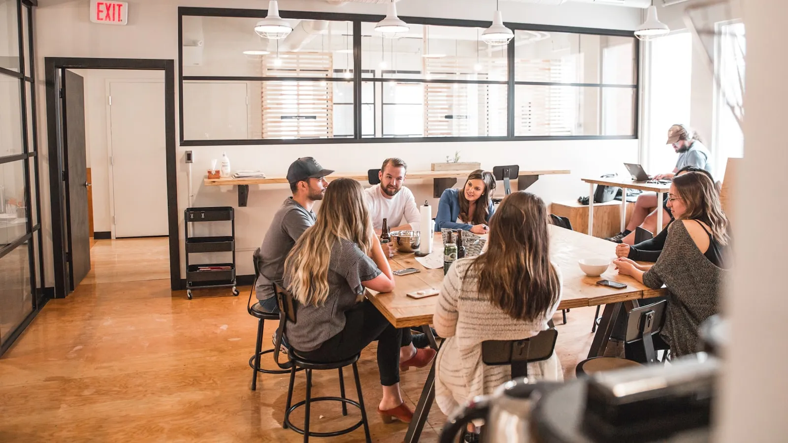 "AI Replaces Workers": The One Sentence That Gives Away a CEO's Hand